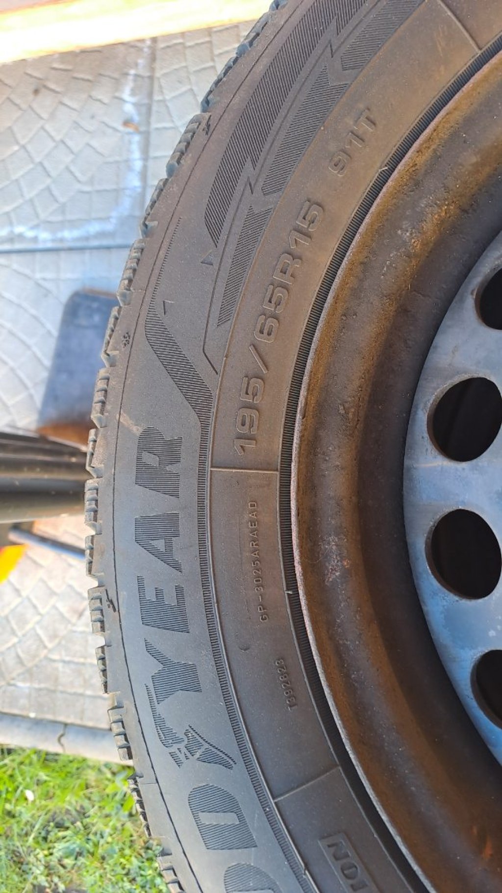 VW GOLF Lounge 1.6TDI 81 kW 5MT, NEZ.TOPENÍ,Bi-Xenon,NAVI,Kamera,2x Kola